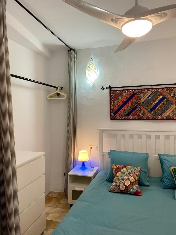 Cheerful One Bedroom Townhouse With Patio Archez Bagian luar foto